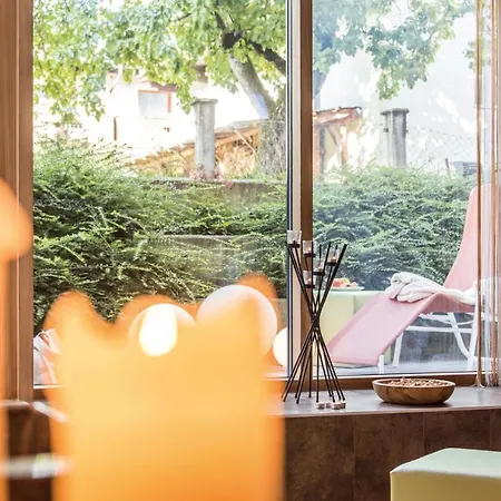 לינה וארוחת בוקר Juenmi 3*